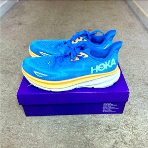 HOKA® M CLIFTON 9